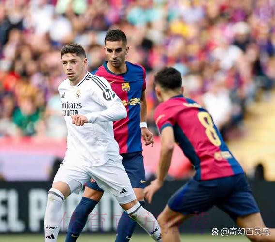 本赛季西甲四次头球破门!卡塞米罗数据平巴萨全队